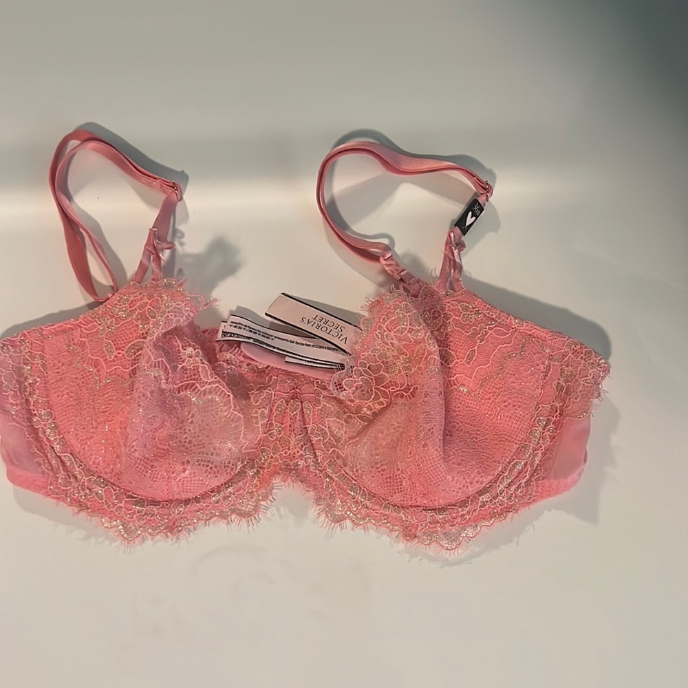 Gorgeous VS Dream Angles Bra💞